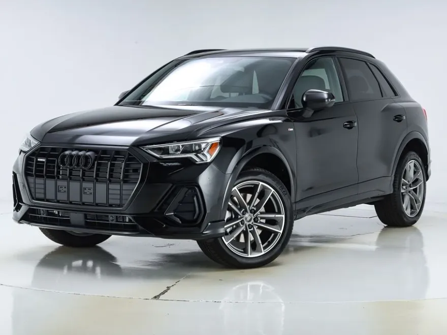 2025 Audi Q3 45 TFSI S line Premium photo 1