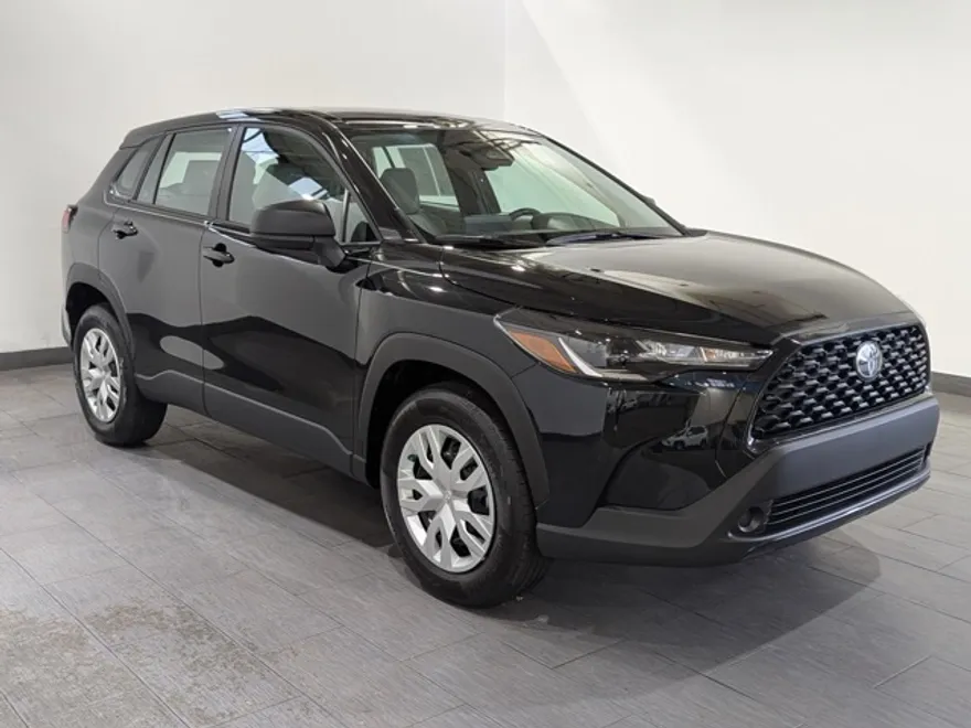 2024 Toyota Corolla Cross L photo 1