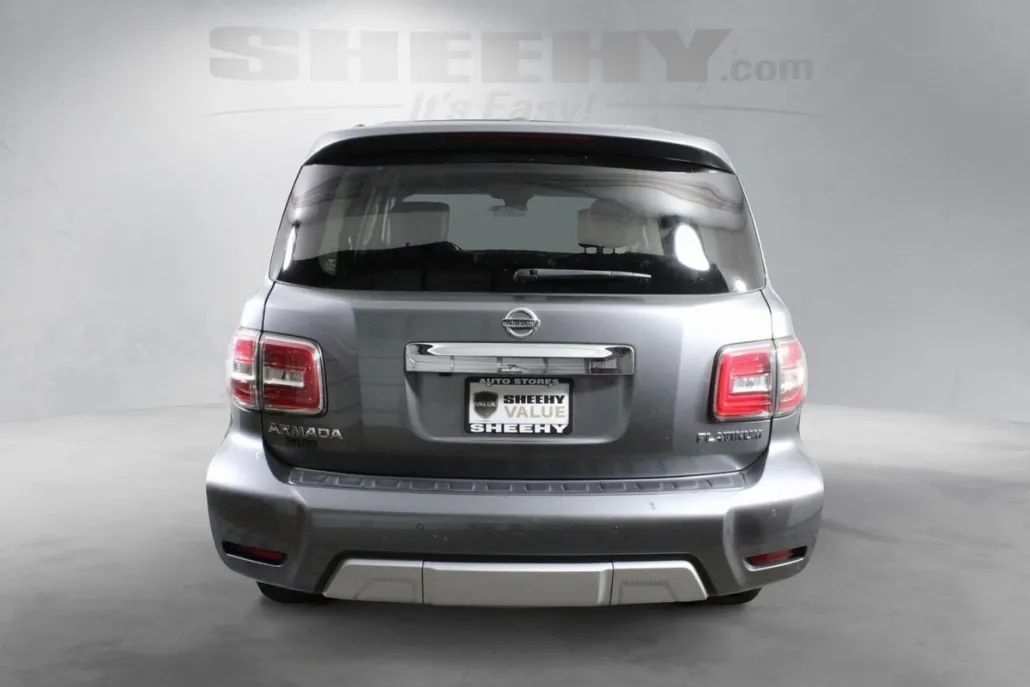 2017 Nissan Armada Platinum photo 1