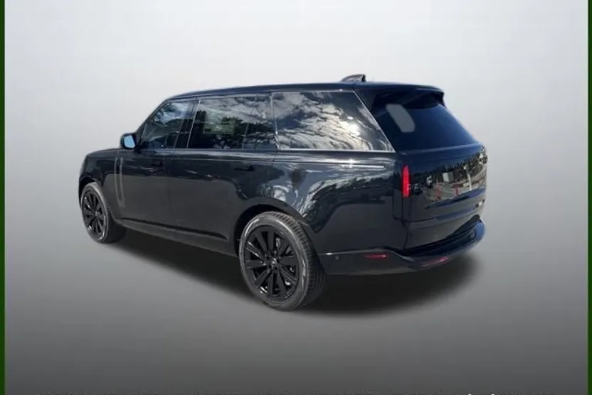 2025 Land Rover Range Rover SE photo 1