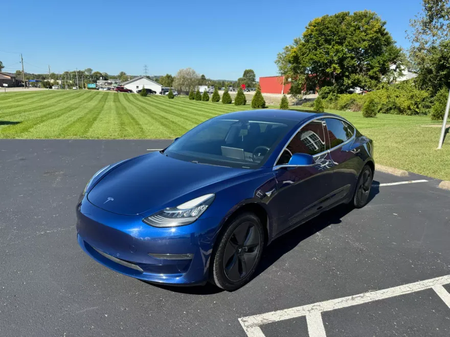 2018 Tesla Model 3 Long Range photo 1