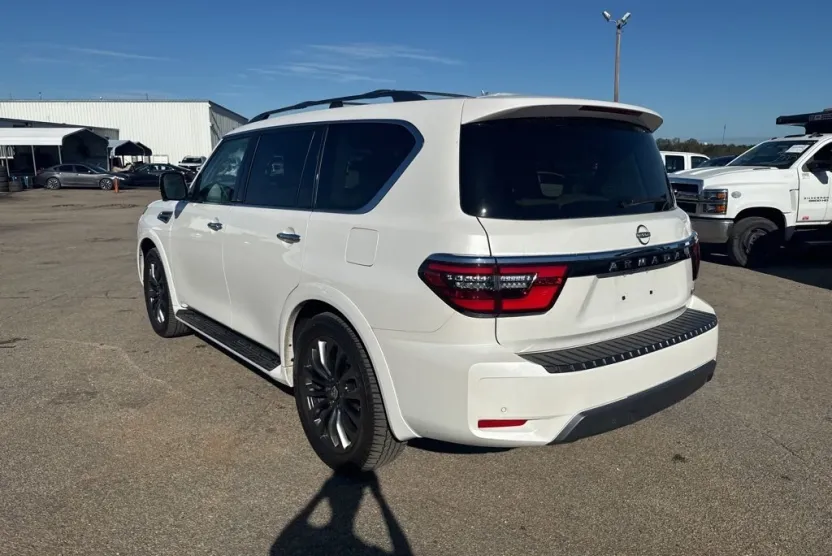 2024 Nissan Armada Platinum photo 1
