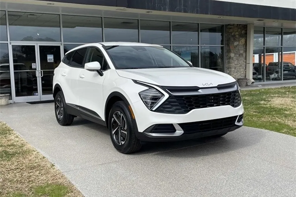 2025 Kia Sportage Hybrid LX photo 1