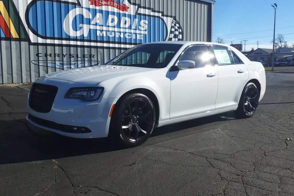 2023 Chrysler 300 S photo 1