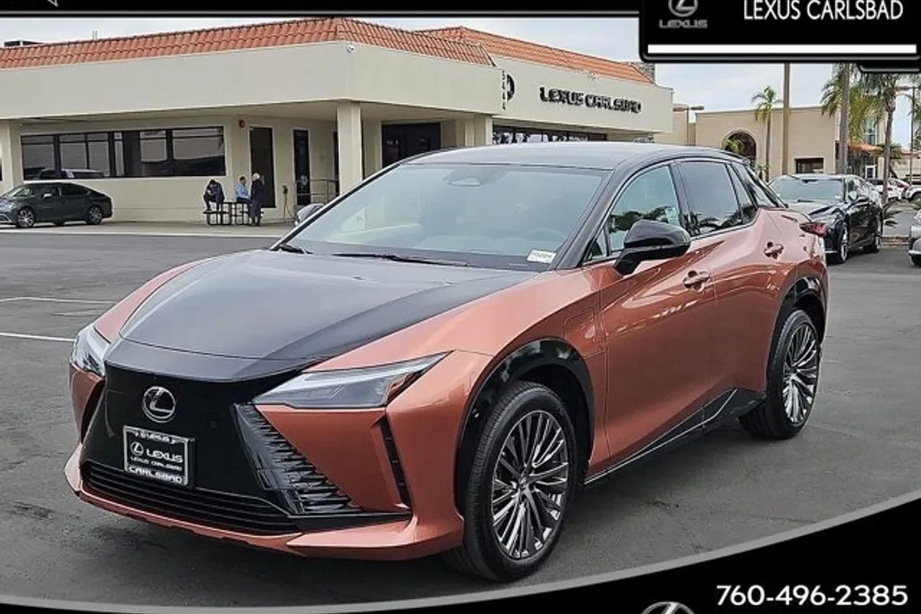 2024 Lexus RZ 300e Luxury photo 1