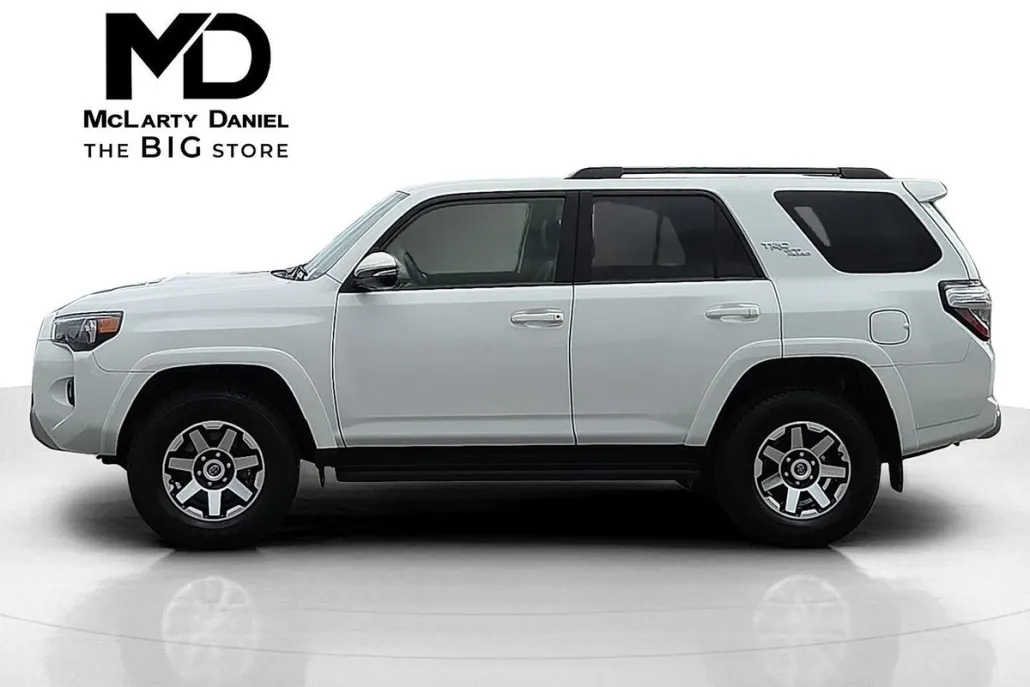 2024 Toyota 4Runner TRD photo 1