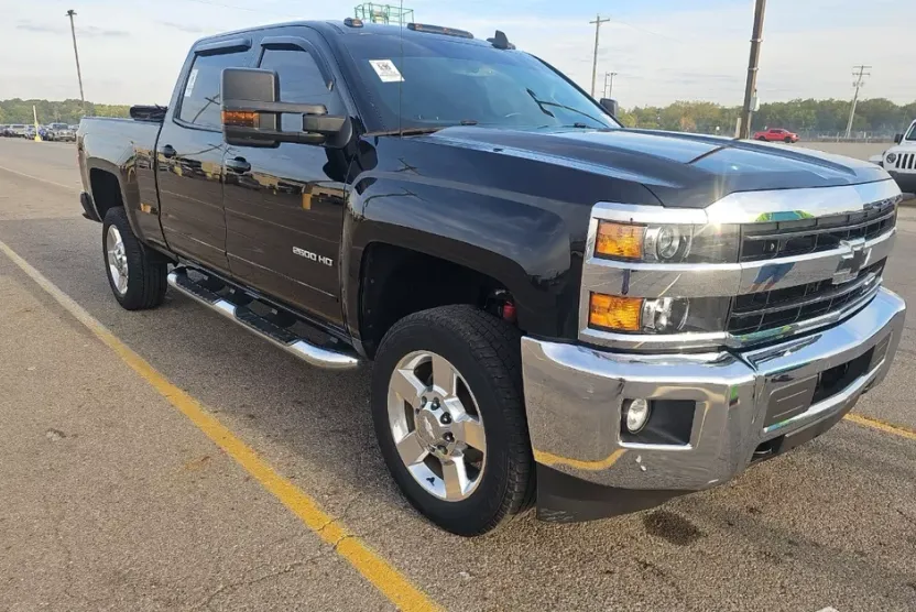 2019 Chevrolet Silverado 2500HD LT photo 1