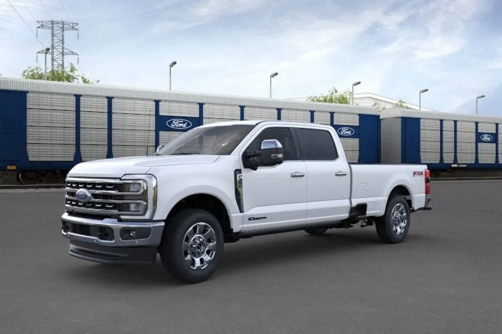 2025 Ford F-350 Lariat photo 1