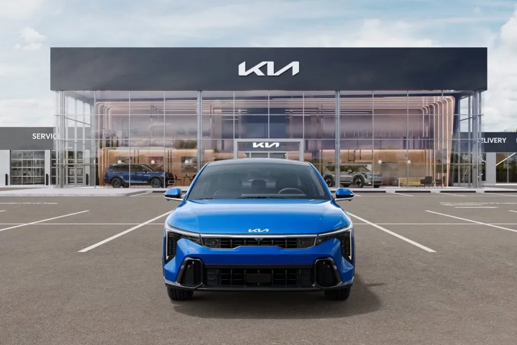 2025 Kia K4 GT-Line Turbo photo 1