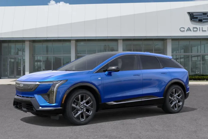 2025 Cadillac Optiq Luxury photo 1