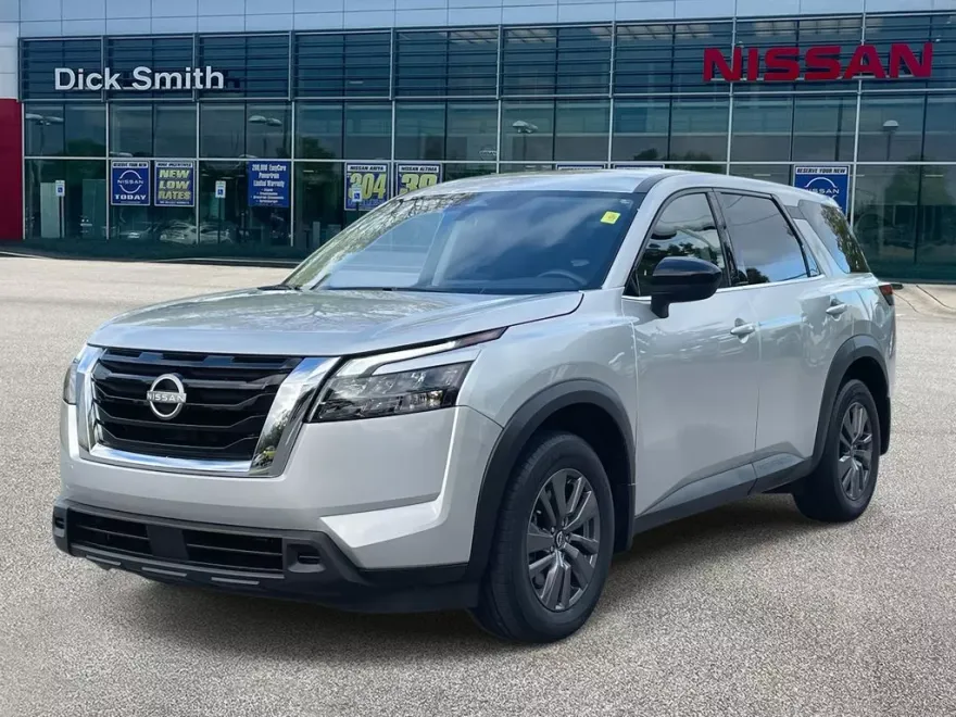 2024 Nissan Pathfinder S photo 1