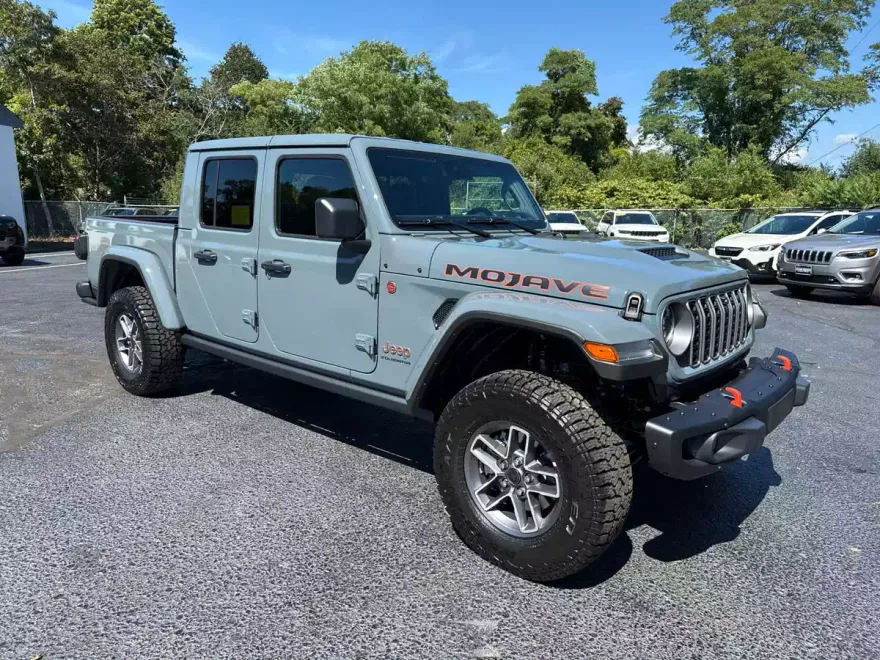 2025 Jeep Gladiator Mojave photo 1