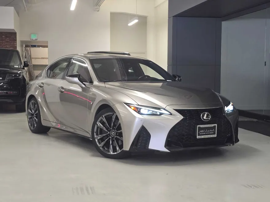 2022 Lexus IS 350 F SPORT photo 1