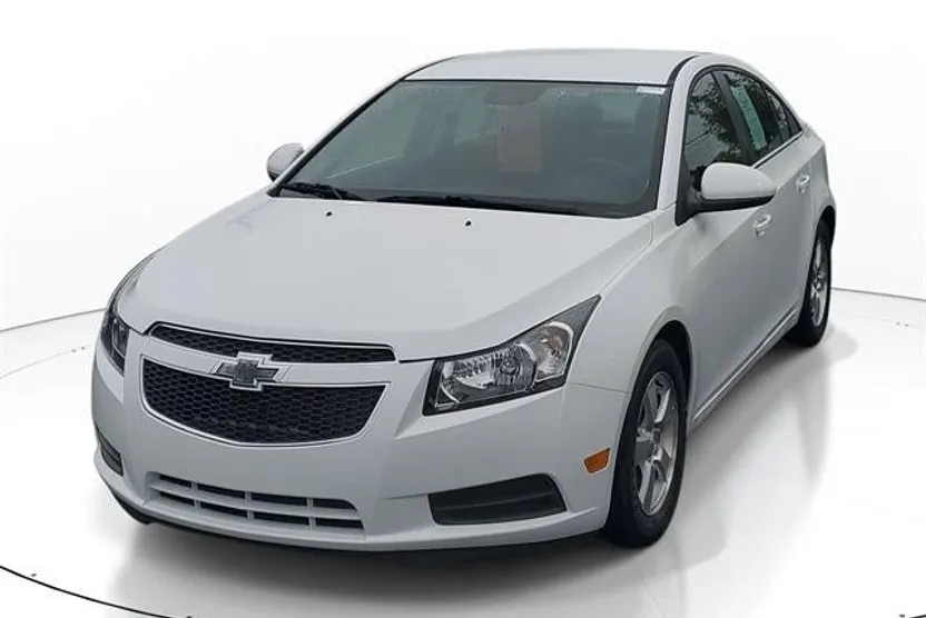 2014 Chevrolet Cruze photo 1