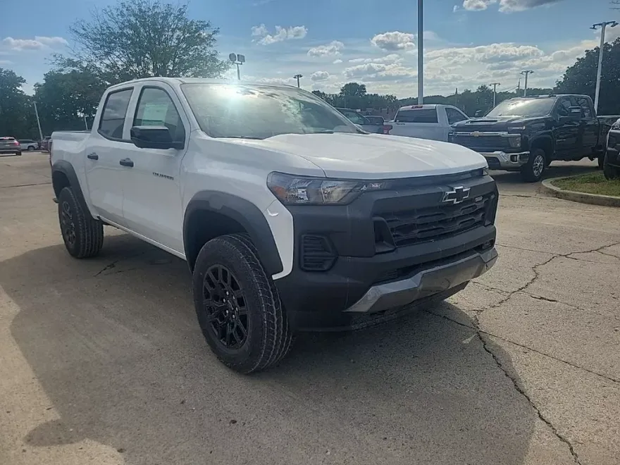 2026 Chevrolet Colorado Trail Boss photo 1