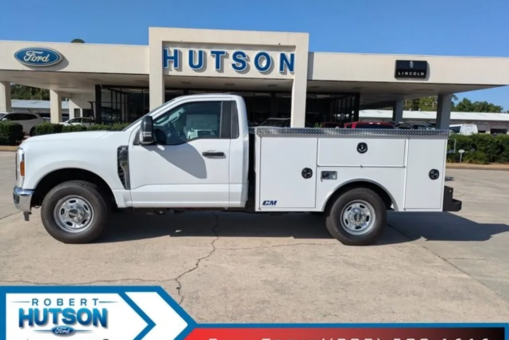 2025 Ford F-250 XL photo 1