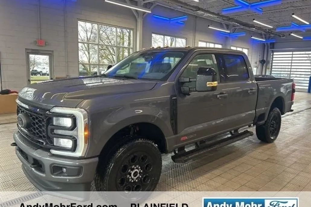 2025 Ford F-350 Lariat photo 1