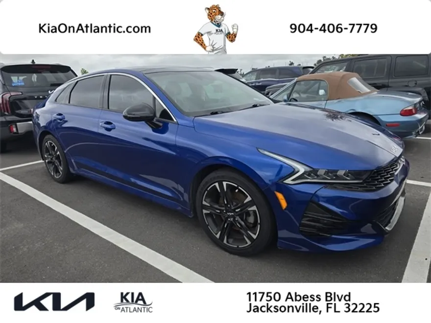 2022 Kia K5 GT-Line photo 1