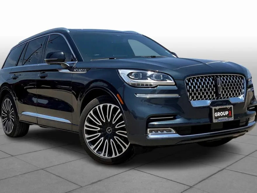 2023 Lincoln Aviator Black Label photo 1