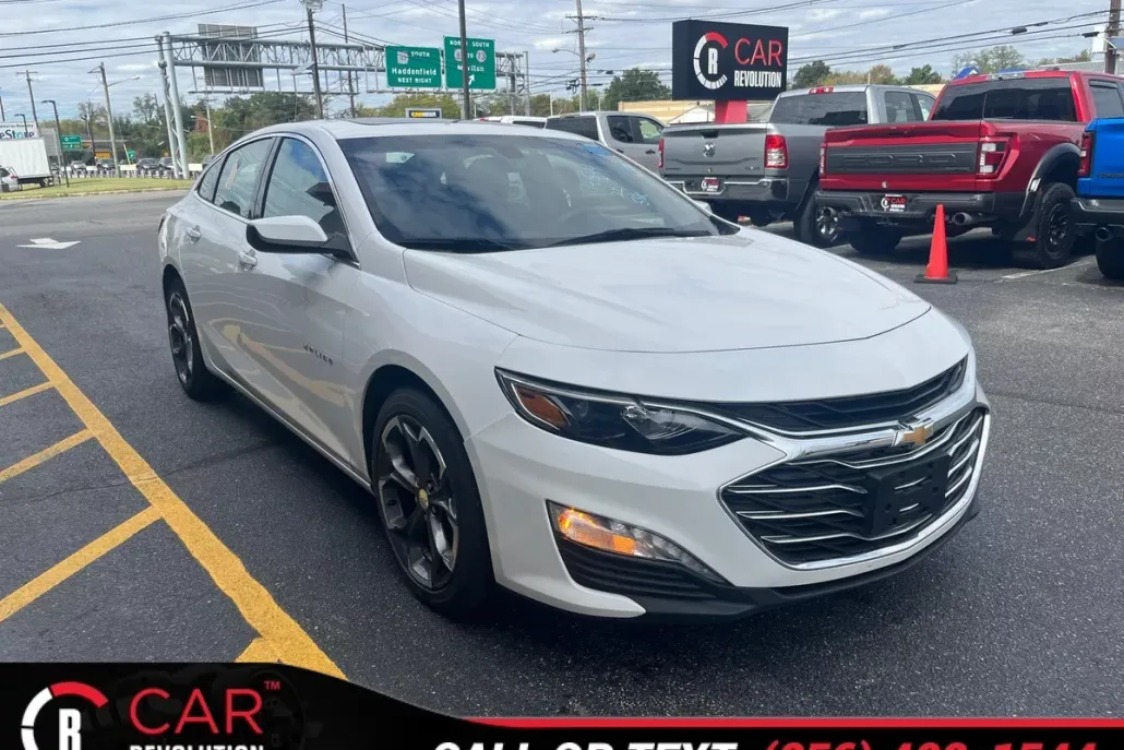 2022 Chevrolet Malibu 1LT photo 1