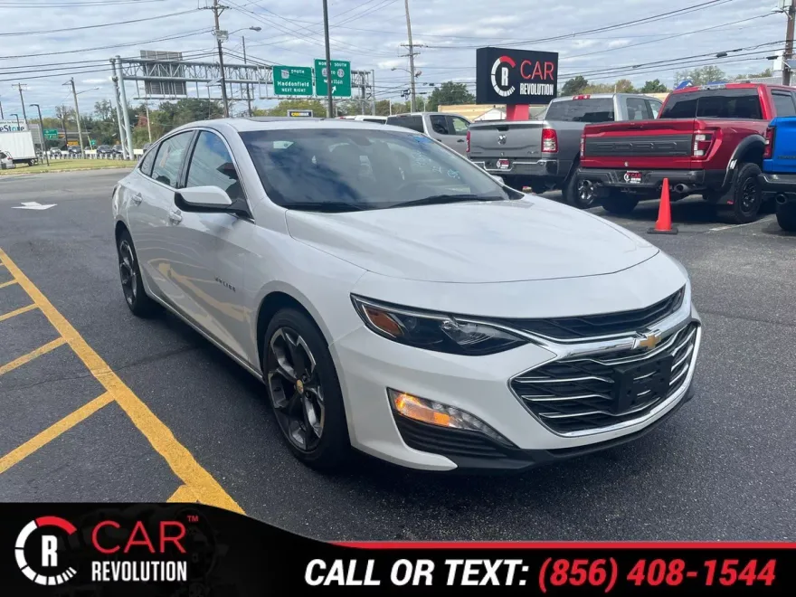 2022 Chevrolet Malibu 1LT photo 1
