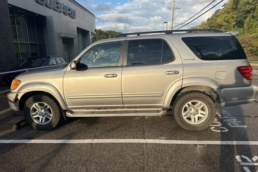 2003 Toyota Sequoia Limited photo 1