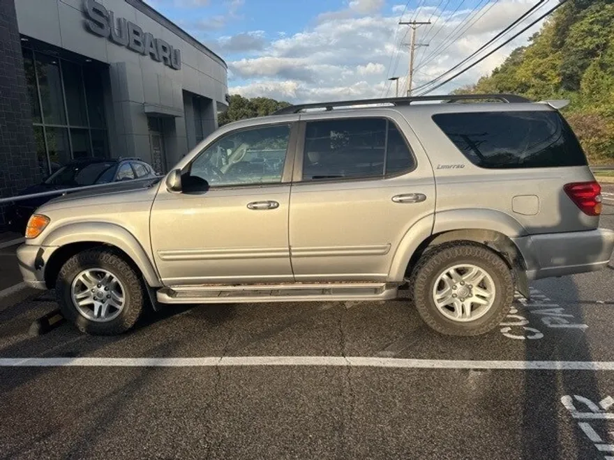 2003 Toyota Sequoia Limited photo 1