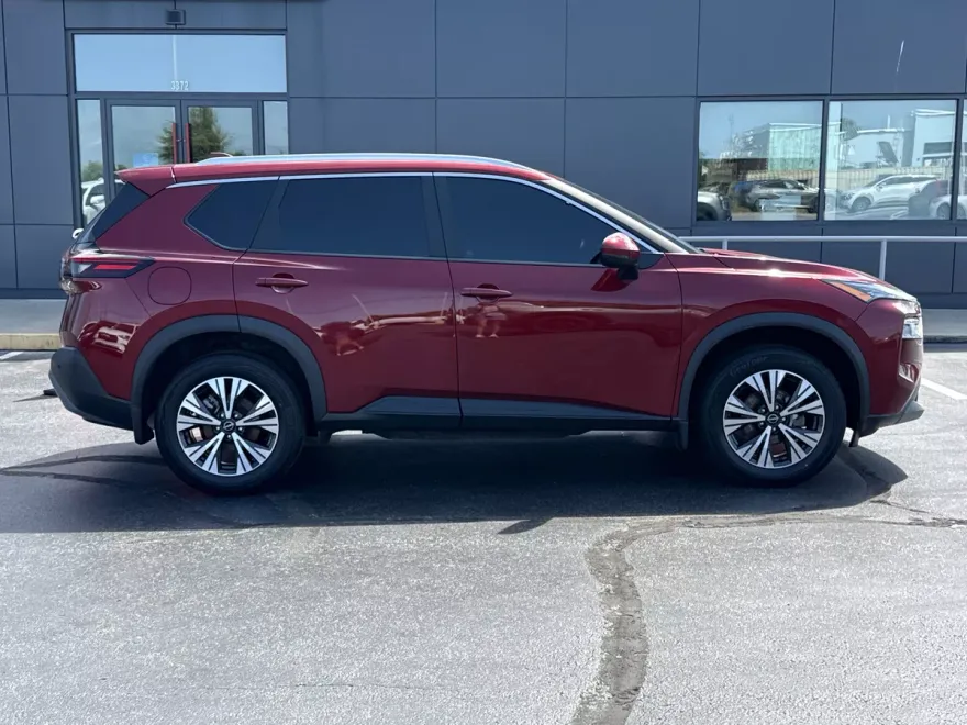 2023 Nissan Rogue SV photo 1