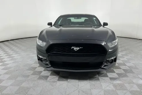 2016 Ford Mustang V6 photo 2