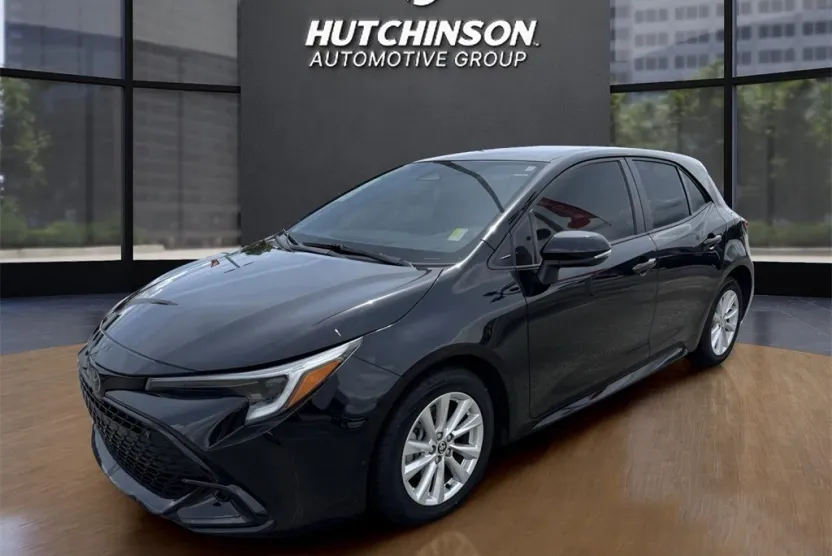2024 Toyota Corolla SE photo 1