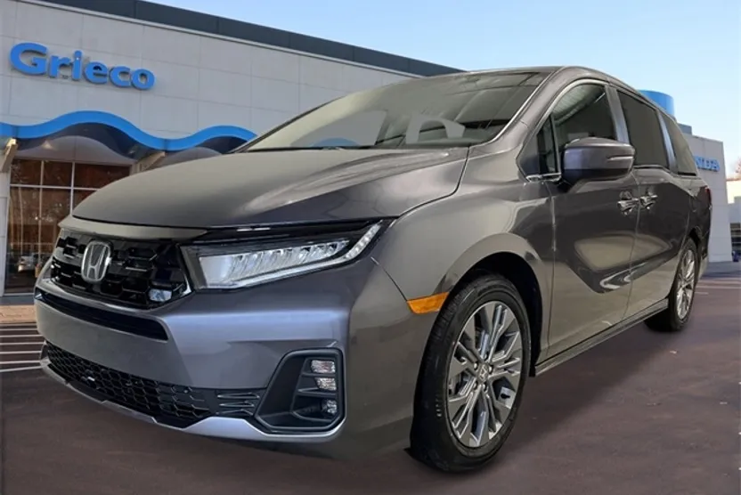 2026 Honda Odyssey Touring photo 1