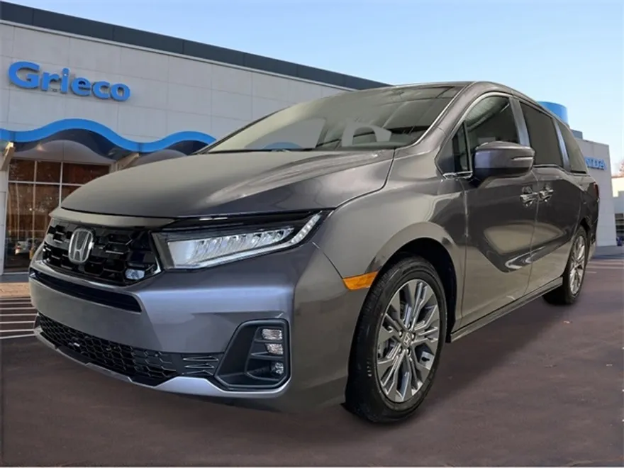 2026 Honda Odyssey Touring photo 1