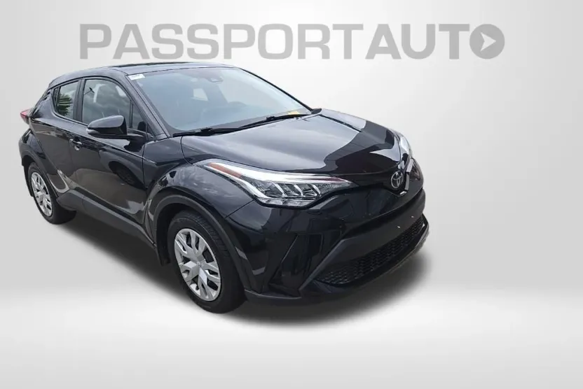2021 Toyota C-HR LE photo 1