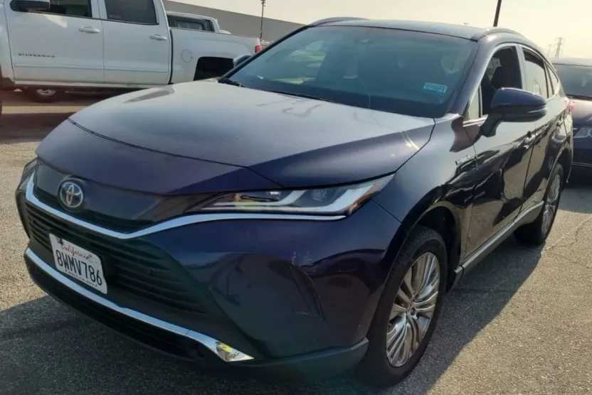 2021 Toyota Venza XLE photo 1