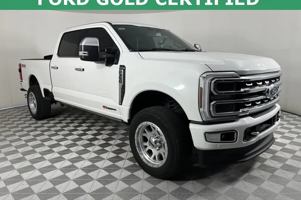 2024 Ford F-350 Platinum photo 1