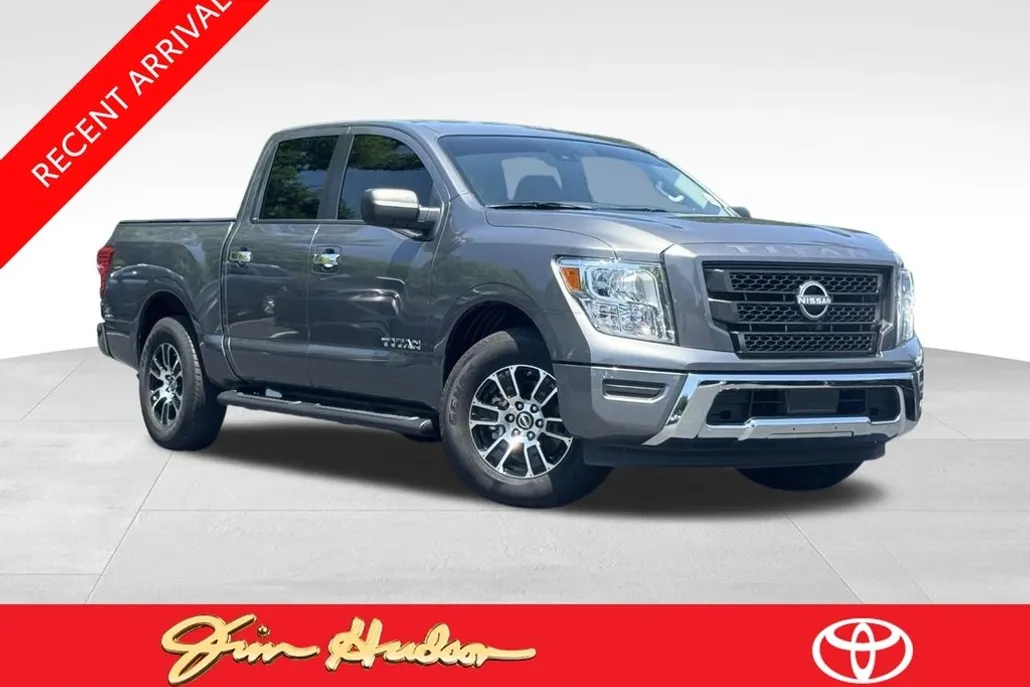 2023 Nissan Titan SV photo 1