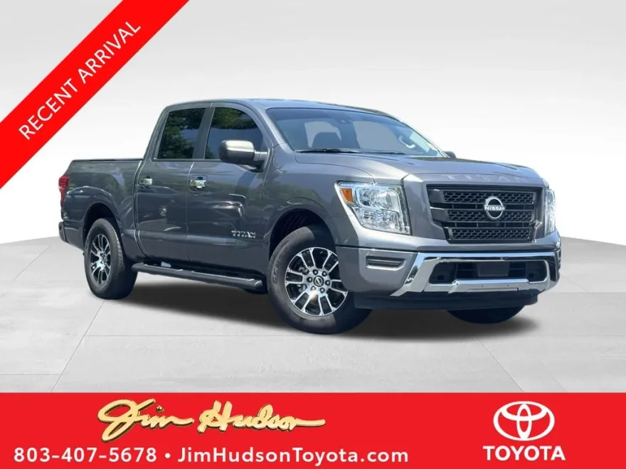 2023 Nissan Titan SV photo 1