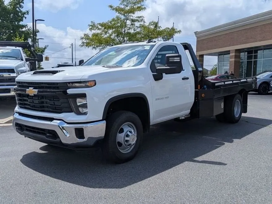 2025 Chevrolet Silverado 3500HD Work Truck photo 1