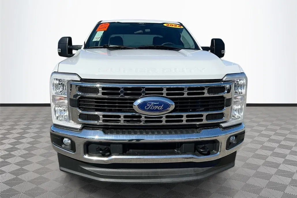 2024 Ford F-250 photo 1