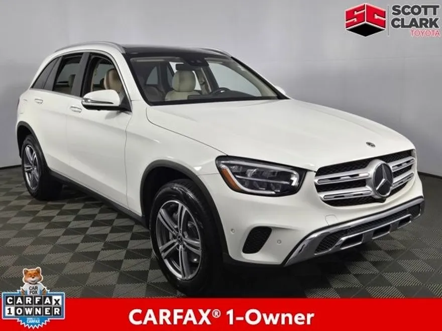 2022 Mercedes Benz GLC 300 photo 1