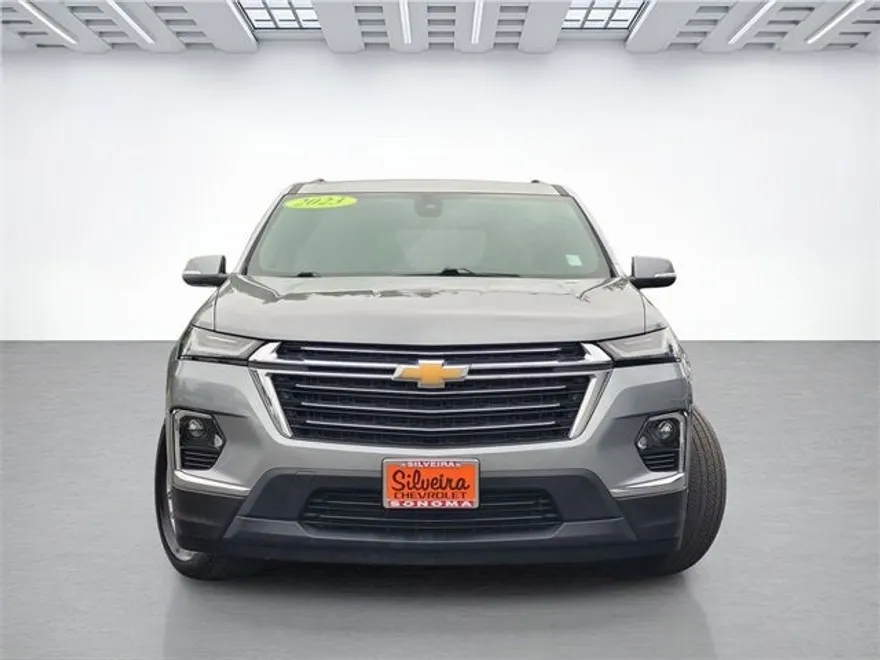 2023 Chevrolet Traverse Cloth photo 1