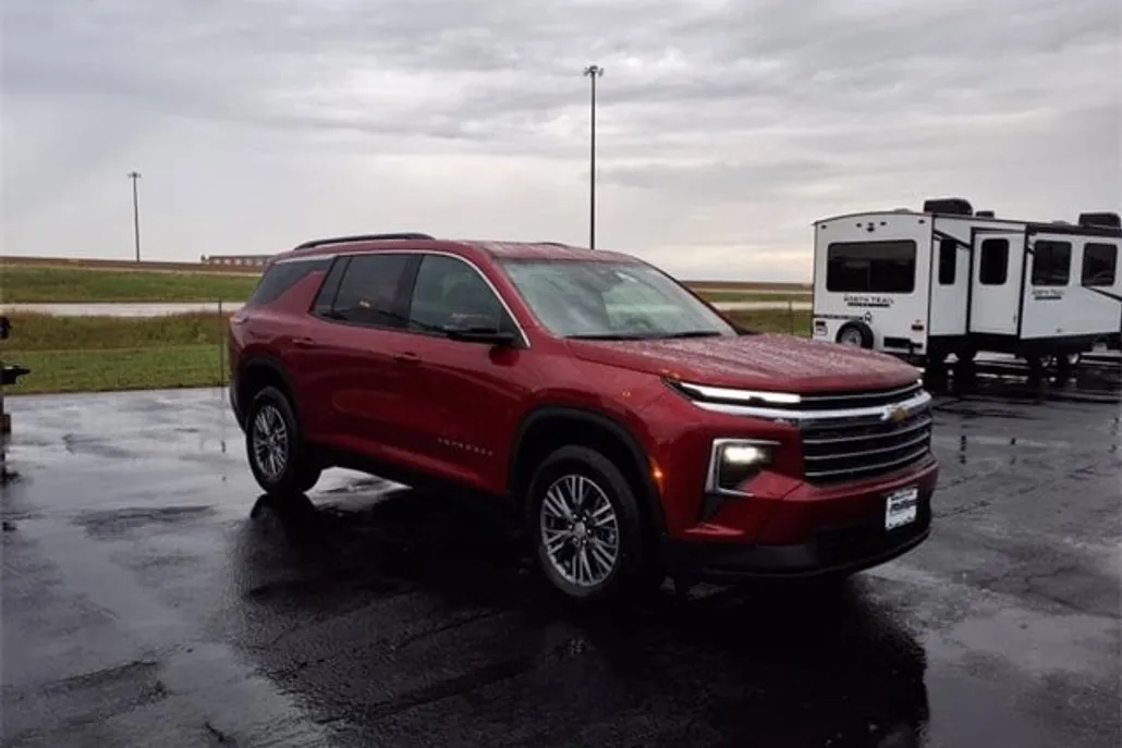 2026 Chevrolet Traverse photo 1