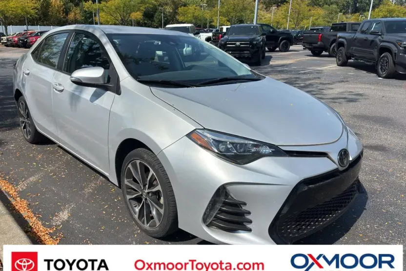 2019 Toyota Corolla SE photo 1