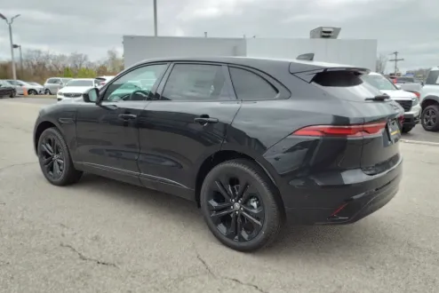 2026 Jaguar F-PACE P250 R-Dynamic S photo 3