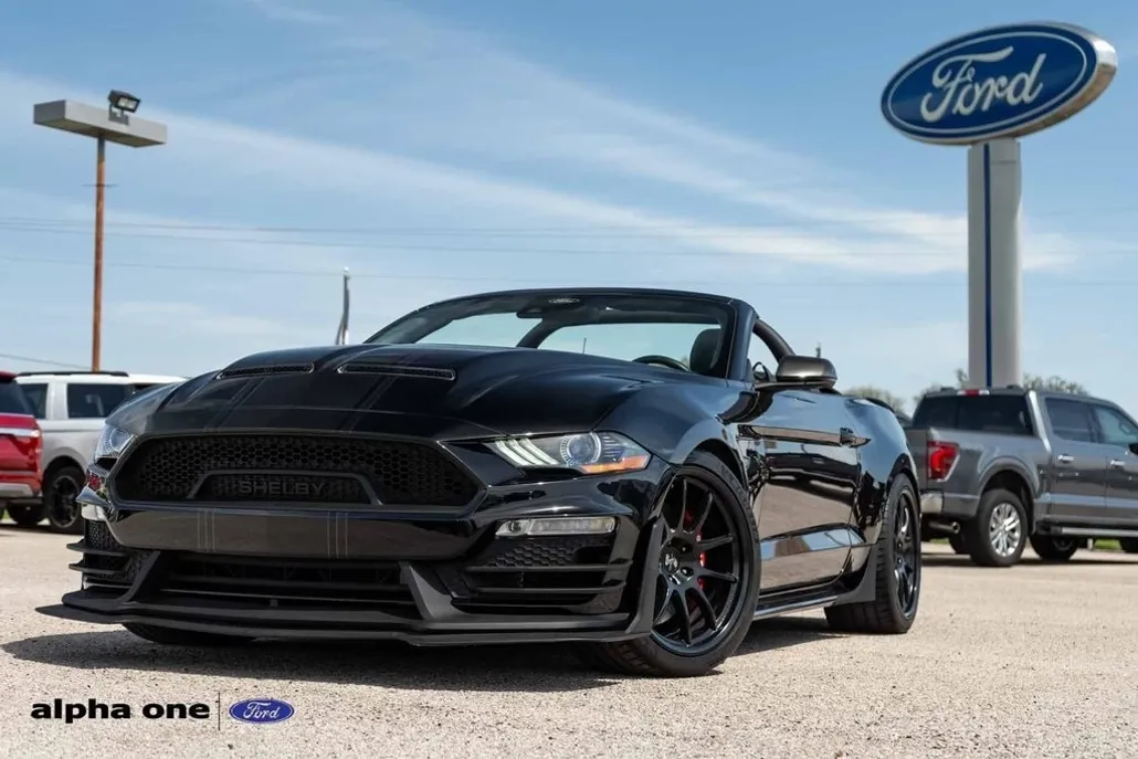 2021 Ford Mustang Shelby photo 1