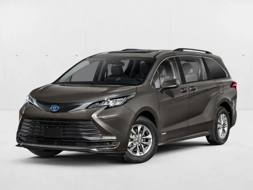2021 Toyota Sienna LE photo 1