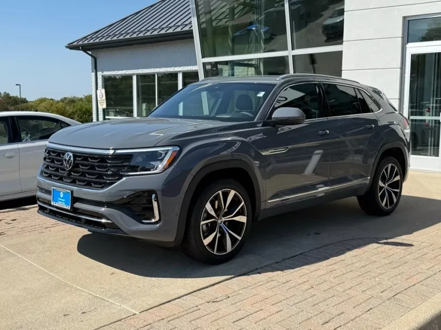 2026 Volkswagen Atlas Cross Sport SEL Premium R-Line photo 1