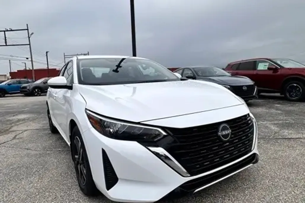 2025 Nissan Sentra SV photo 1