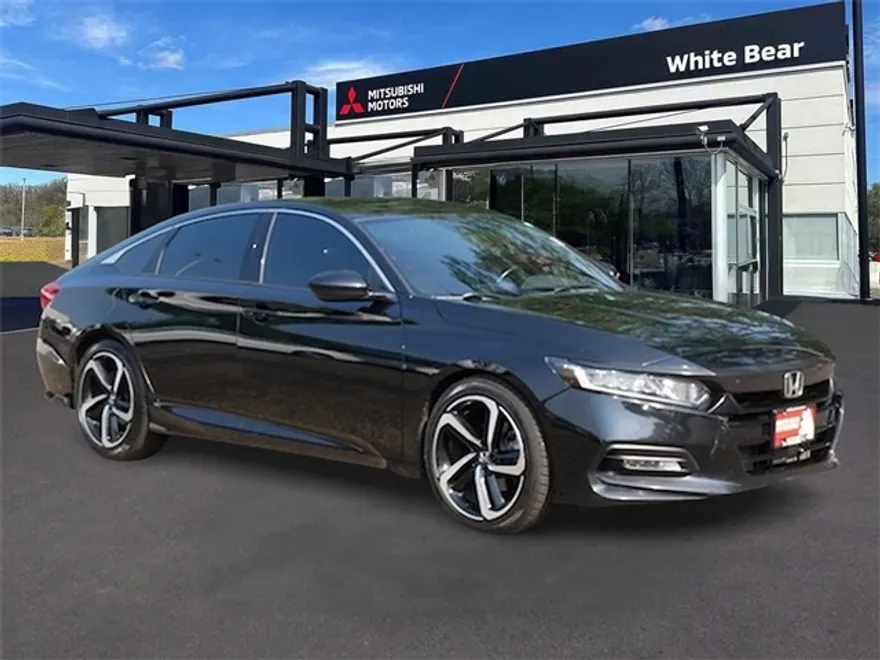 2018 Honda Accord Sport photo 1