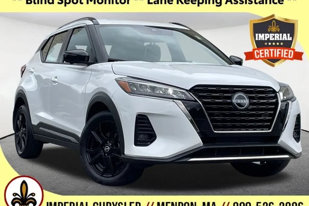 2024 Nissan Kicks SR photo 1